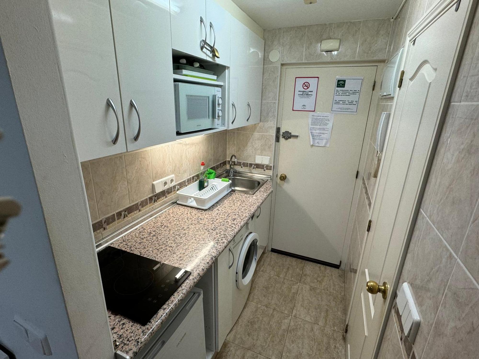 Cozy Studio Near The Beach Sitio de Calahonda ภายนอก รูปภาพ