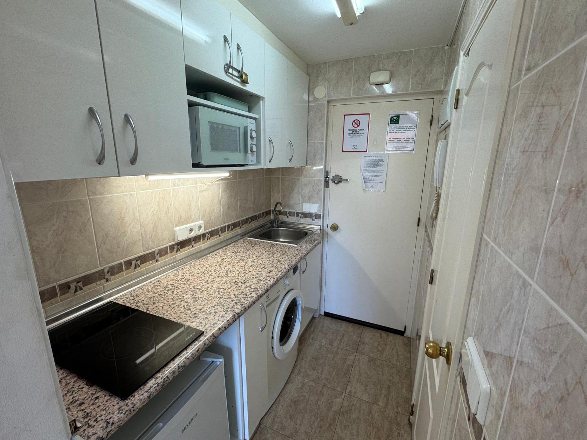 Cozy Studio Near The Beach Sitio de Calahonda ภายนอก รูปภาพ